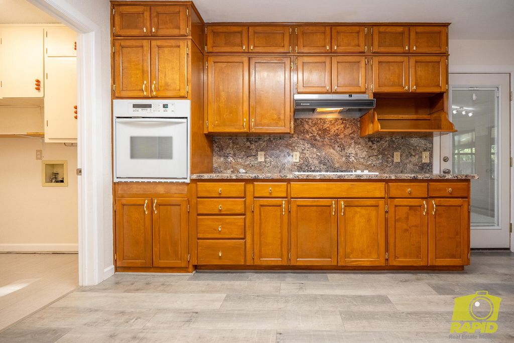 Image 15 of property listing at 5417 Briarwood Circle, San Angelo, TX 76903