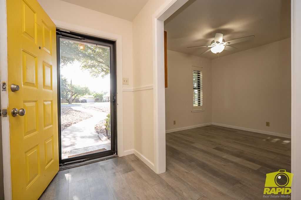 Image 8 of property listing at 5417 Briarwood Circle, San Angelo, TX 76903