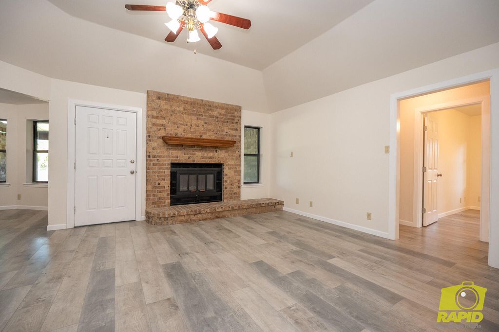 Image 9 of property listing at 5417 Briarwood Circle, San Angelo, TX 76903
