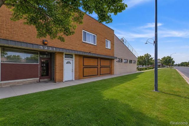 5223 Allen Road, Allen Park, MI 48101