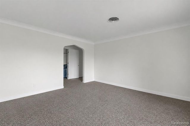 5223 Allen Road, Allen Park, MI 48101