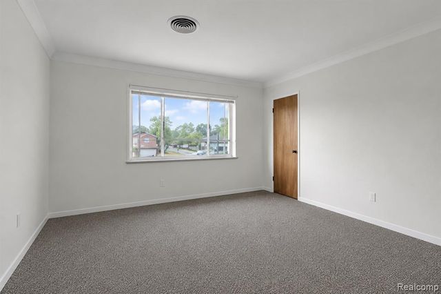 5223 Allen Road, Allen Park, MI 48101