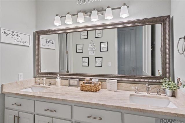 18042 Magnolia Bend Rd, Greenwell Springs, LA 70739