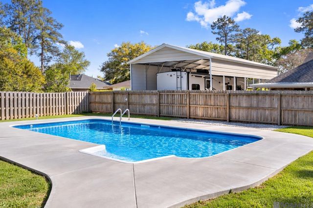 18042 Magnolia Bend Rd, Greenwell Springs, LA 70739