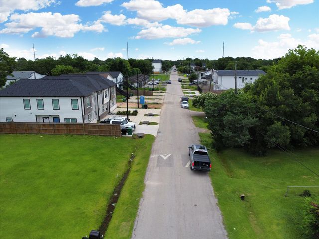 3521 Mount Pleasant Street, Houston, TX 77021