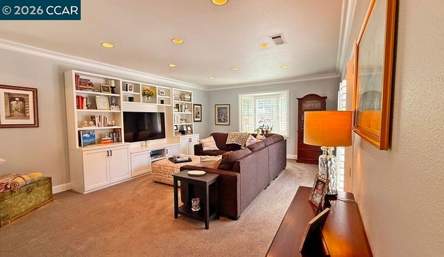 3586 Tupelo Dr, Walnut Creek, CA 94598