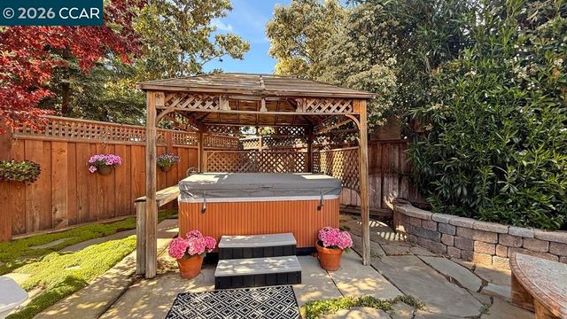 3586 Tupelo Dr, Walnut Creek, CA 94598