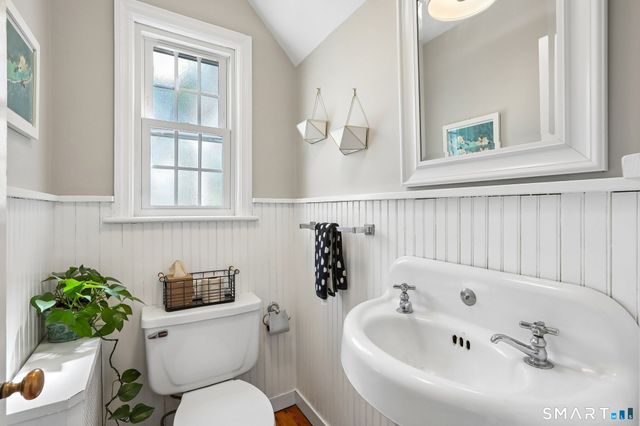 75 Parkway Drive, Trumbull, CT 06611