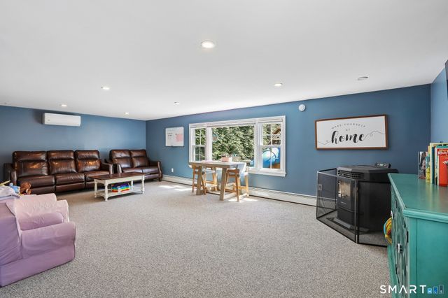 75 Parkway Drive, Trumbull, CT 06611