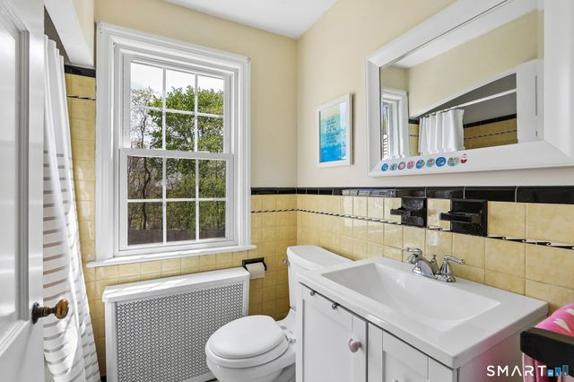 75 Parkway Drive, Trumbull, CT 06611