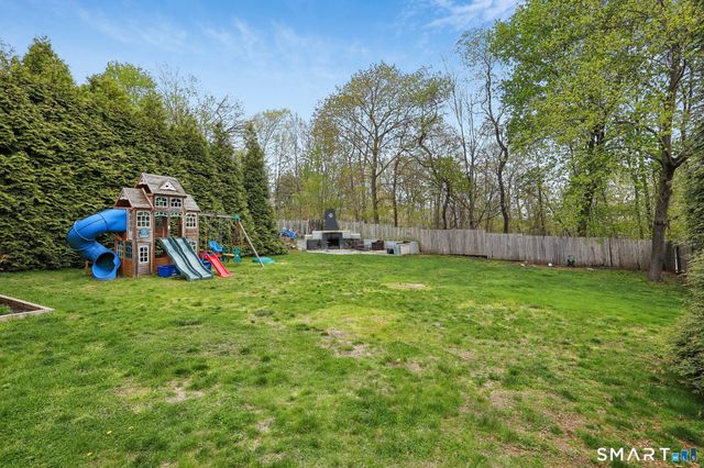 75 Parkway Drive, Trumbull, CT 06611