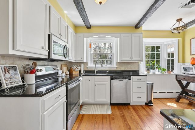 75 Parkway Drive, Trumbull, CT 06611