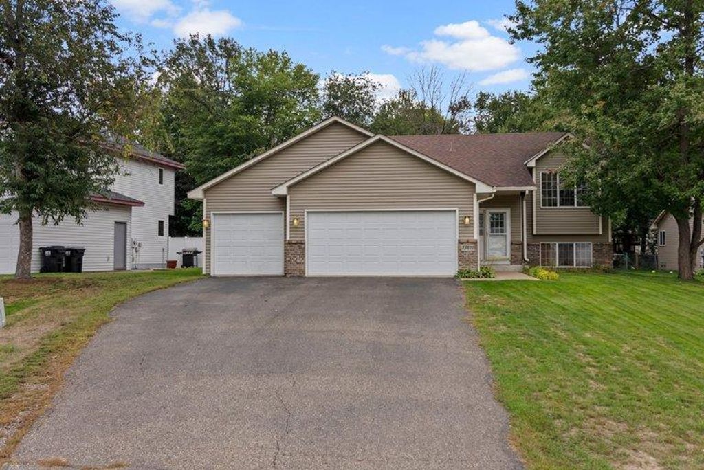 23611 Flora Court NW, Saint Francis, MN 55070 — photo 2