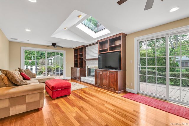 84 Derby Avenue, Greenlawn, NY 11740