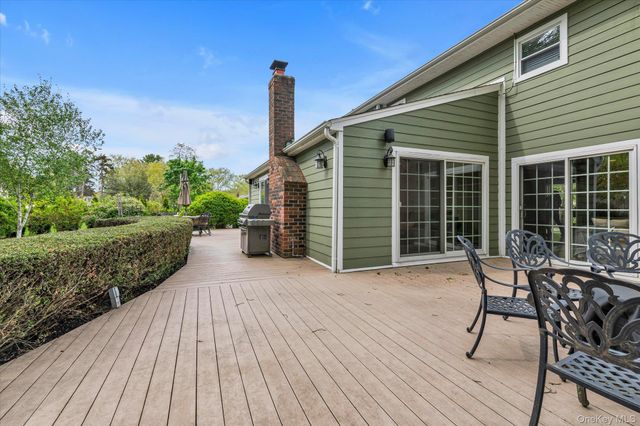 84 Derby Avenue, Greenlawn, NY 11740