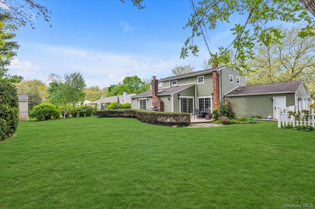 84 Derby Avenue, Greenlawn, NY 11740