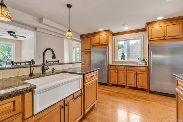 84 Derby Avenue, Greenlawn, NY 11740