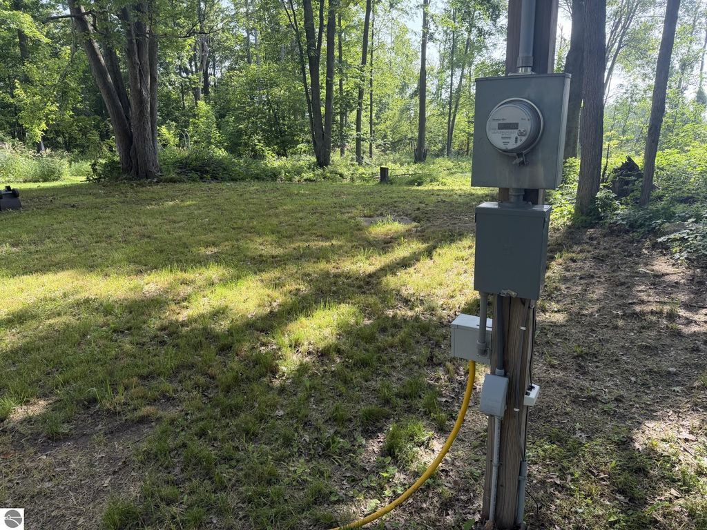 Image 12 of property listing at 7667 Windoga Lake Drive, Weidman, MI 48893