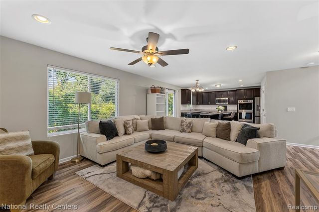 37638 N Dianne Lane, New Boston, MI 48164