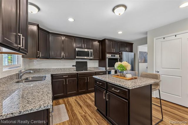 37638 N Dianne Lane, New Boston, MI 48164