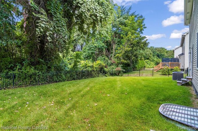37638 N Dianne Lane, New Boston, MI 48164