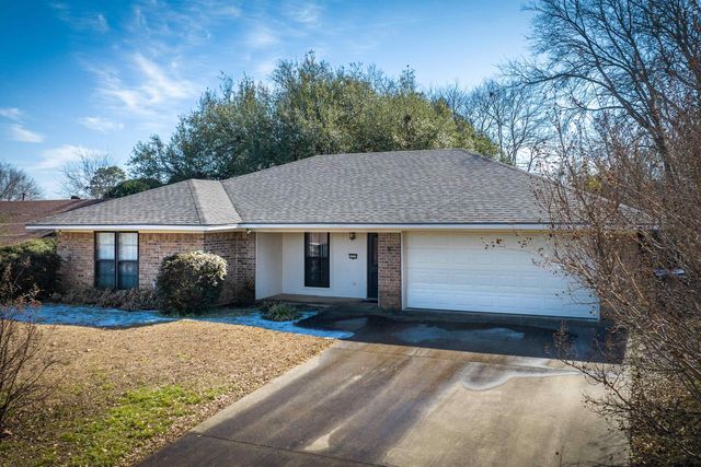 1822 N Shenandoah, Longview, TX 75605