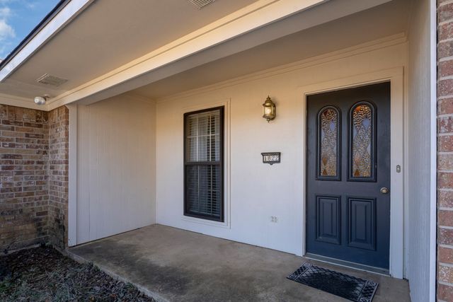 1822 N Shenandoah, Longview, TX 75605