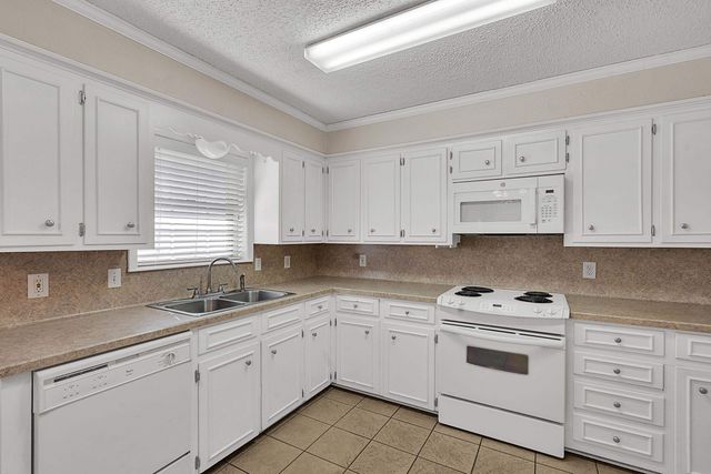 1822 N Shenandoah, Longview, TX 75605