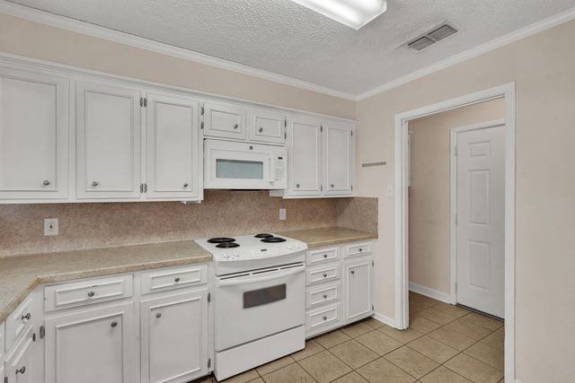 1822 N Shenandoah, Longview, TX 75605