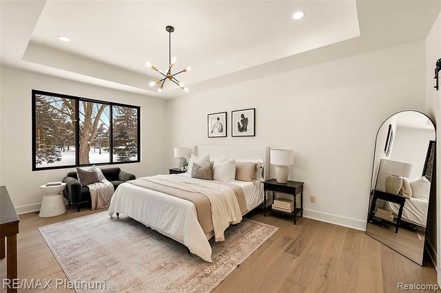 52921 Royal Park Avenue, Shelby Twp, MI 48315