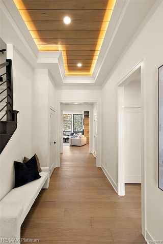 52921 Royal Park Avenue, Shelby Twp, MI 48315