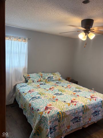 908 S Division Street, Cayuga, IN 47928