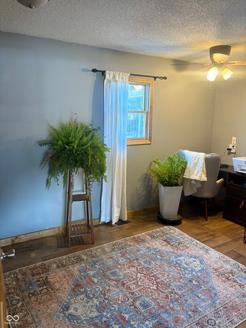 908 S Division Street, Cayuga, IN 47928