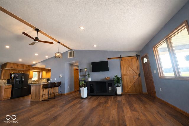 908 S Division Street, Cayuga, IN 47928