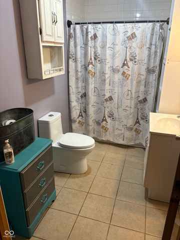 908 S Division Street, Cayuga, IN 47928