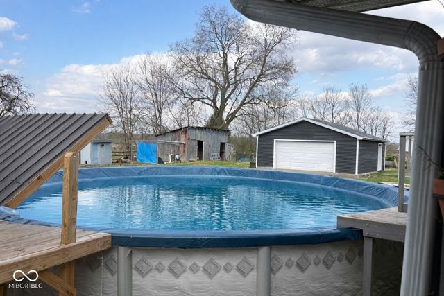 908 S Division Street, Cayuga, IN 47928