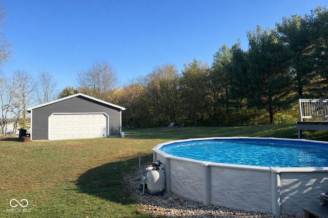 908 S Division Street, Cayuga, IN 47928