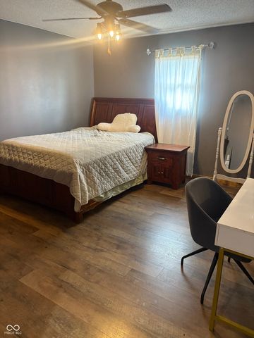 908 S Division Street, Cayuga, IN 47928