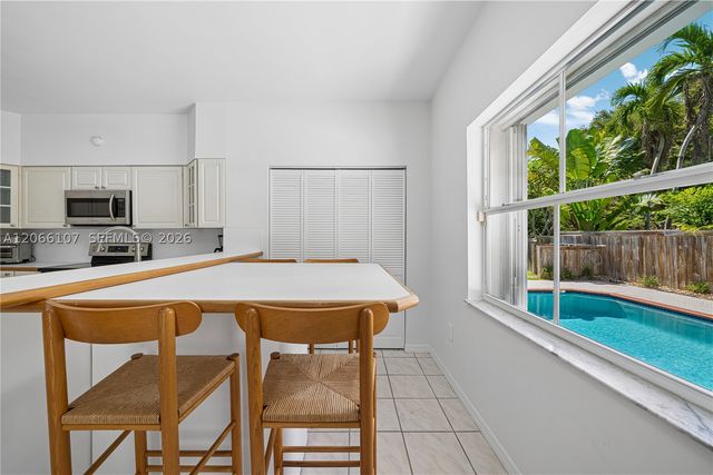 7605 SW 147th St, Palmetto Bay, FL 33158