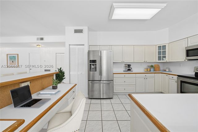 7605 SW 147th St, Palmetto Bay, FL 33158