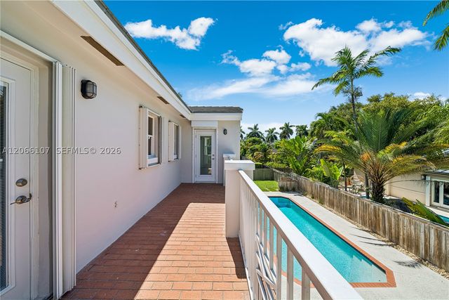7605 SW 147th St, Palmetto Bay, FL 33158