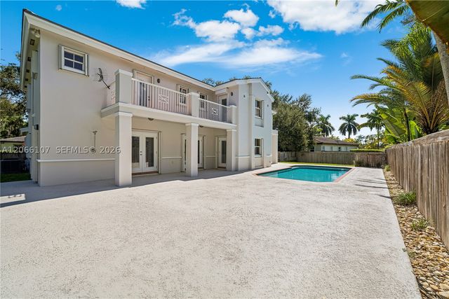 7605 SW 147th St, Palmetto Bay, FL 33158