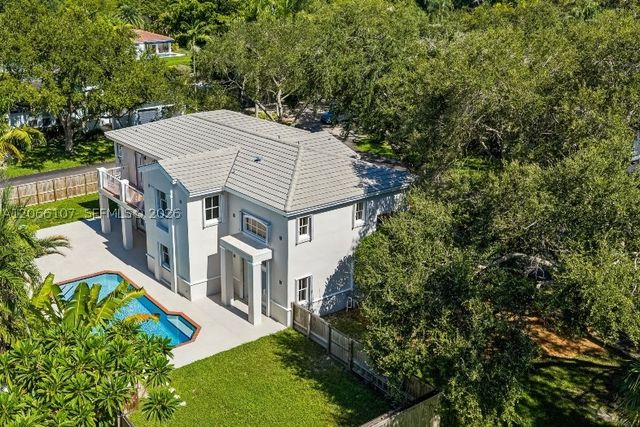 7605 SW 147th St, Palmetto Bay, FL 33158