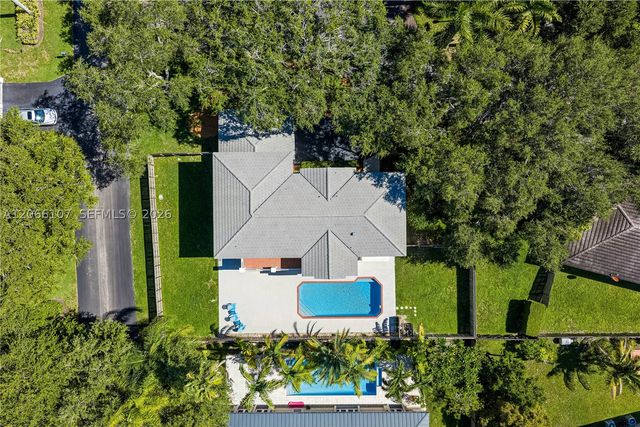 7605 SW 147th St, Palmetto Bay, FL 33158