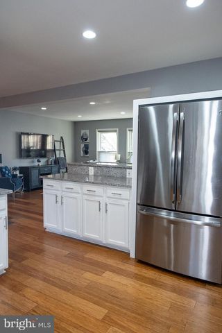 3320 OXON RUN RD SE, Washington, DC 20032