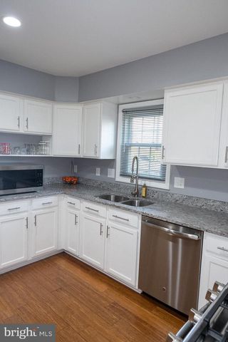 3320 OXON RUN RD SE, Washington, DC 20032