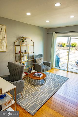 3320 OXON RUN RD SE, Washington, DC 20032