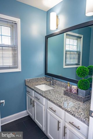 3320 OXON RUN RD SE, Washington, DC 20032