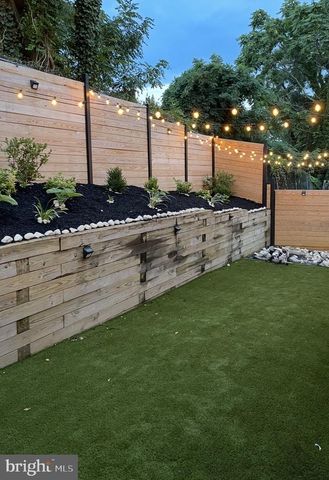 3320 OXON RUN RD SE, Washington, DC 20032