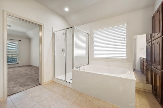 1613 Country Hills Drive, Midlothian, TX 76065